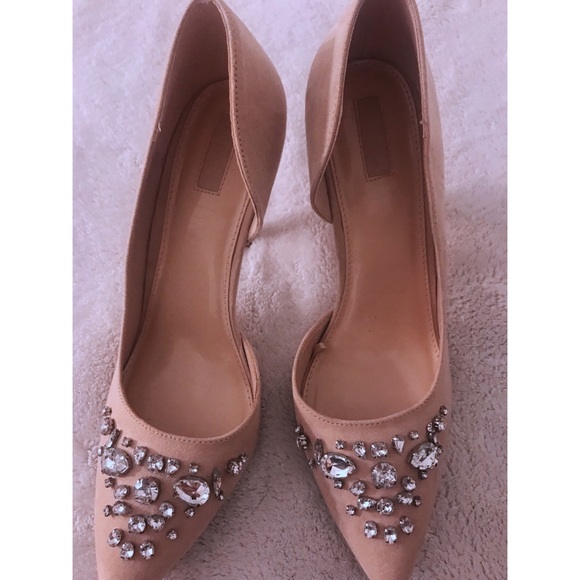 SALE‼️  LIKE NEW Tan Jeweled Heels - Picture 3 of 5
